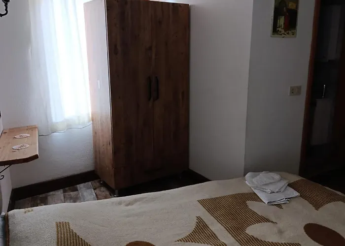 Tas Evler Butik Gazde/Camere de închiriat