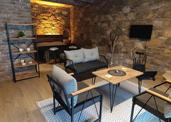 Tas Evler Butik Homestay *